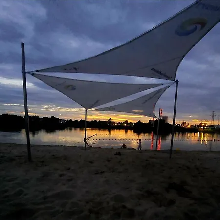 Daire Luxury Modern New With Garden&free Parking,close To Wroclaw Self Check-in 24h