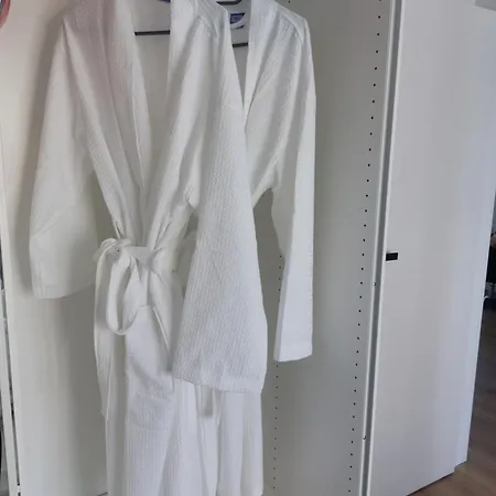 Luxury Modern New With Garden&free Parking,close To Wroclaw Self Check-in 24h * Siechnice