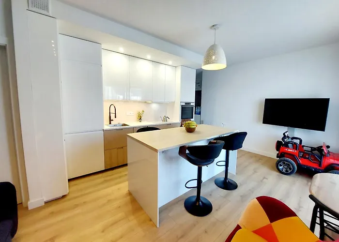 Apartment Luxury Modern New With Garden&free Parking,close To Wroclaw Self Check-in 24h *