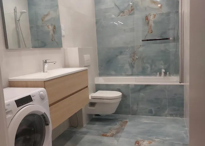 Luxury Modern New With Garden&free Parking,close To Wroclaw Self Check-in 24h Daire