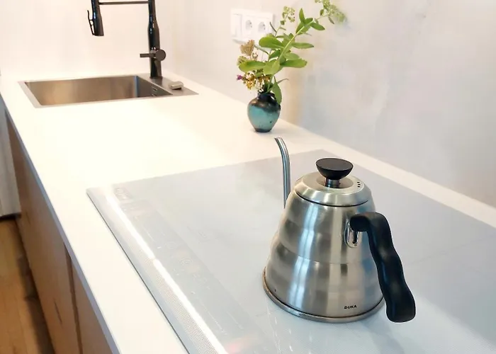 Luxury Modern New With Garden&free Parking,close To Wroclaw Self Check-in 24h Apartment *