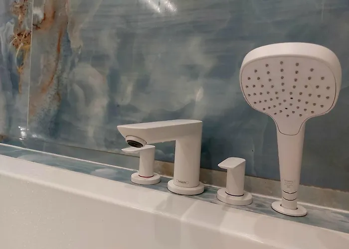 Luxury Modern New With Garden&free Parking,close To Wroclaw Self Check-in 24h Apartment