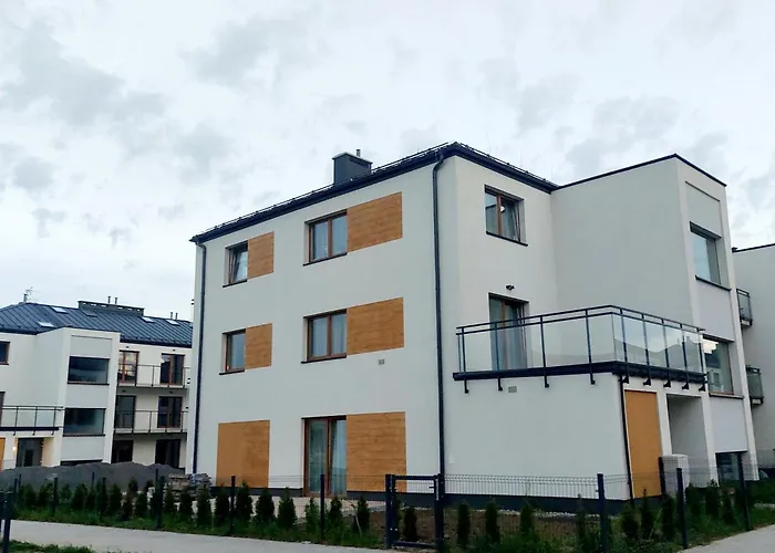 Luxury Modern New With Garden&free Parking,close To Wroclaw Self Check-in 24h Daire *