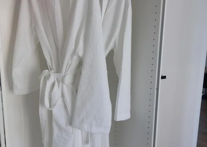 Luxury Modern New With Garden&free Parking,close To Wroclaw Self Check-in 24h * Siechnice