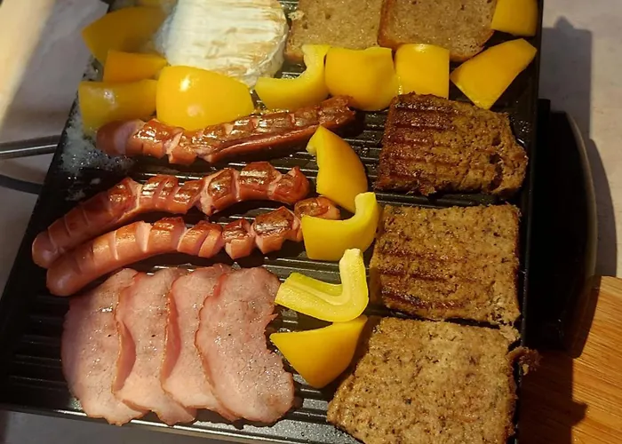 Luxury Modern New With Garden&free Parking,close To Wroclaw Self Check-in 24h Apartment *